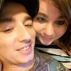 Meet your Posher, Deonna an james